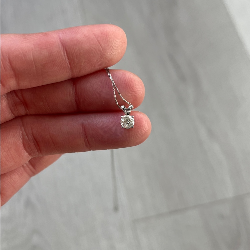 Classic Solitaire Pendant Necklace - Silver